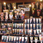 浅草寺で羽子板市が行われました